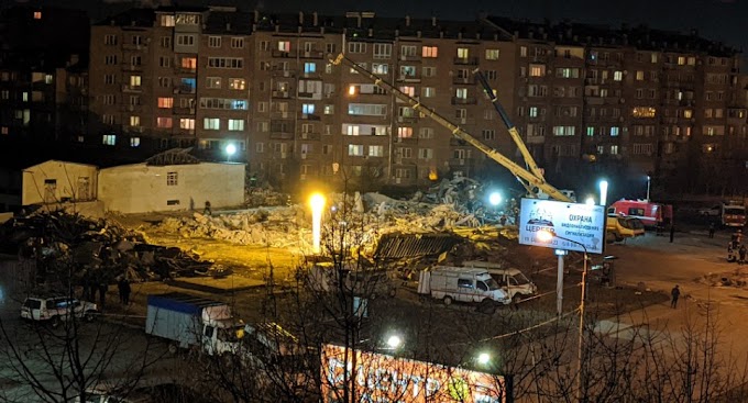 Big Bang destroys supermarkets in Russia.