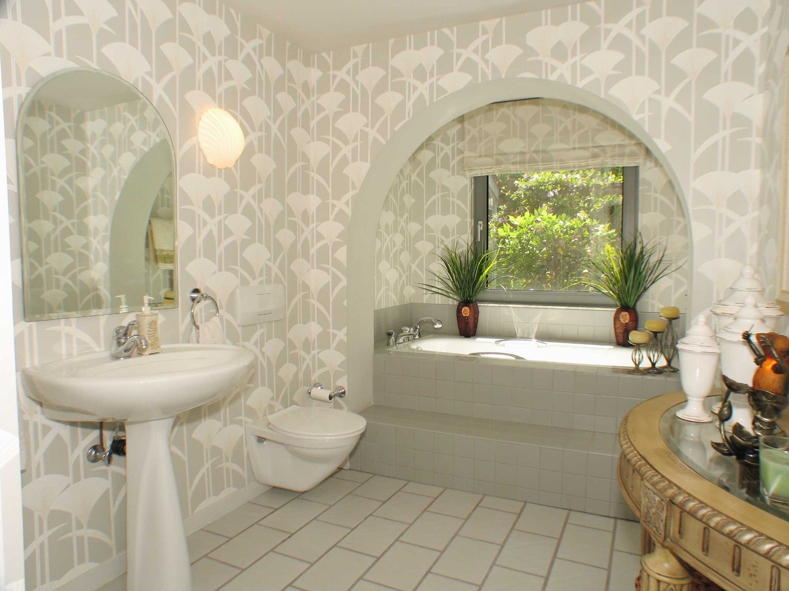 ... what do you think of this bathroom? Look at the wild wallpaper...grey