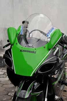 KAWASAKI NINJA RR 150_c.jpg