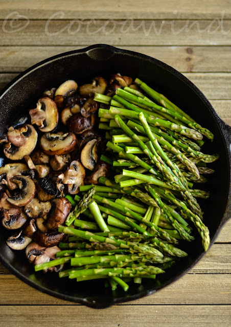 Pan Roasted Asparagus Mushroom - Cocoawind