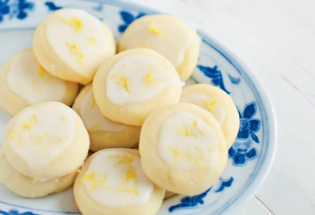 Butter Cookies with Lemon Cream Cheese Frosting #cookies #dessert