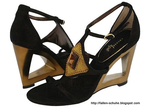 Fallen schuhe:fallenschuhe-335856