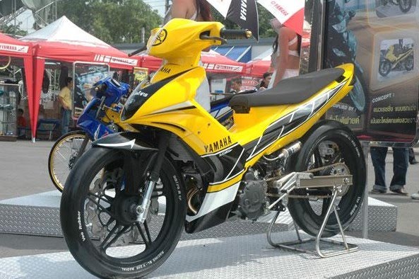 Extreme Modifications 2010 yamaha mio motorcycle drag racing this is  title=