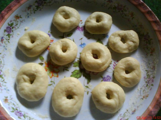 Resepi Donut yang comel, lembut dan gebu