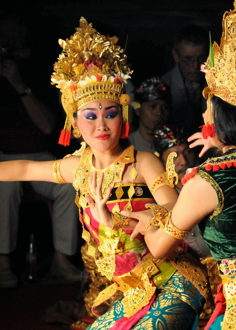 All About Beautiful Bali  Some unknown Balinese  dances