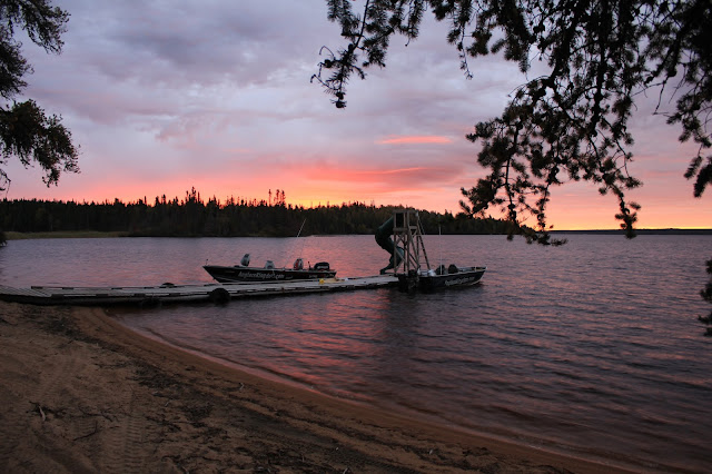 Red Lake Ontario Canada fishing lodge resort report giant pike trophy walleye anglers kingdom nungesser lake 