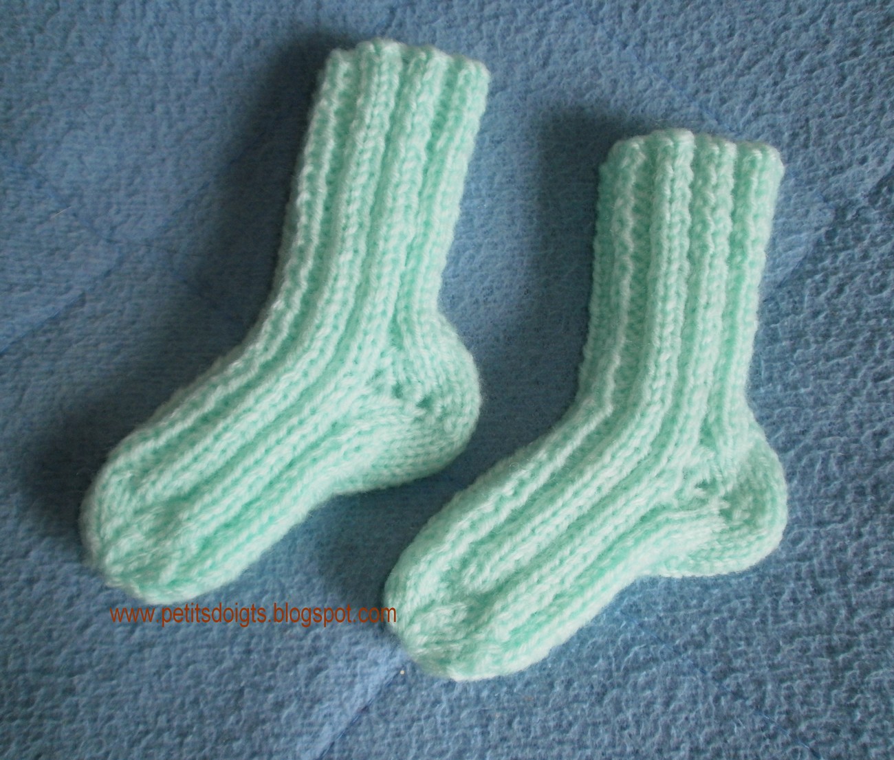 Petits Doigts Chaussettes Naissance A 2 Aiguilles