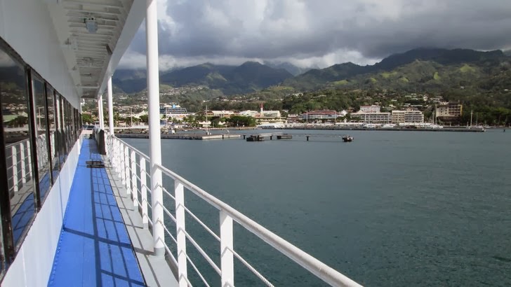 Le front de mer de Papeete vu du ferry