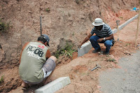  Iniciada a construção do meio fio da Estrada Wenceslau José de Medeiros, na pista sentido BR-116