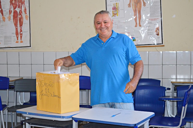 ELEITORES VOTAM PARA ELEGER MEMBROS DO COSELHO TUTELAR EM ESPERANTINÓPOLIS