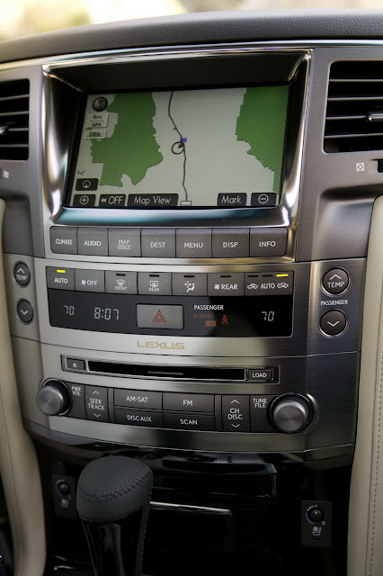 Carscoop 08 LX 570 15 NY Preview: Lexus LX 570