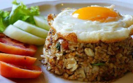 usaha nasi goreng