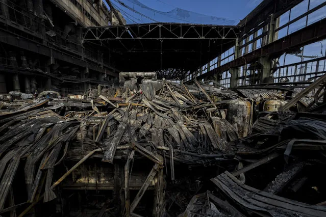 In the Heart of Chaos: One Man's Heroic Stand Against the Russian Assault on Ukraine's Power Grid!