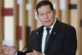 Na ausência de Bolsonaro, vice Mourão fará pronunciamento à Nação amanhã