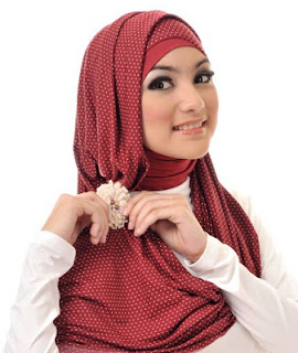 Gambar cara memakai jilbab cantik Cara Memakai Jilbab 