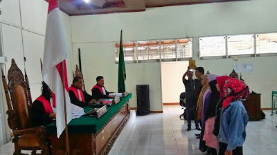 Eksepsi Penasehat Hukum Terdakwa Mirawati Nurmatias Ditolak Majelis Hakim PN Bukittinggi