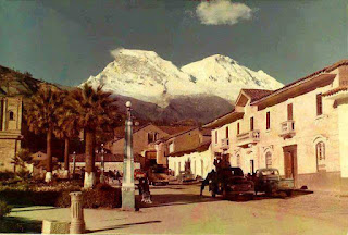 PLAZA DE ARMAS DE YUNGAY ANCASH