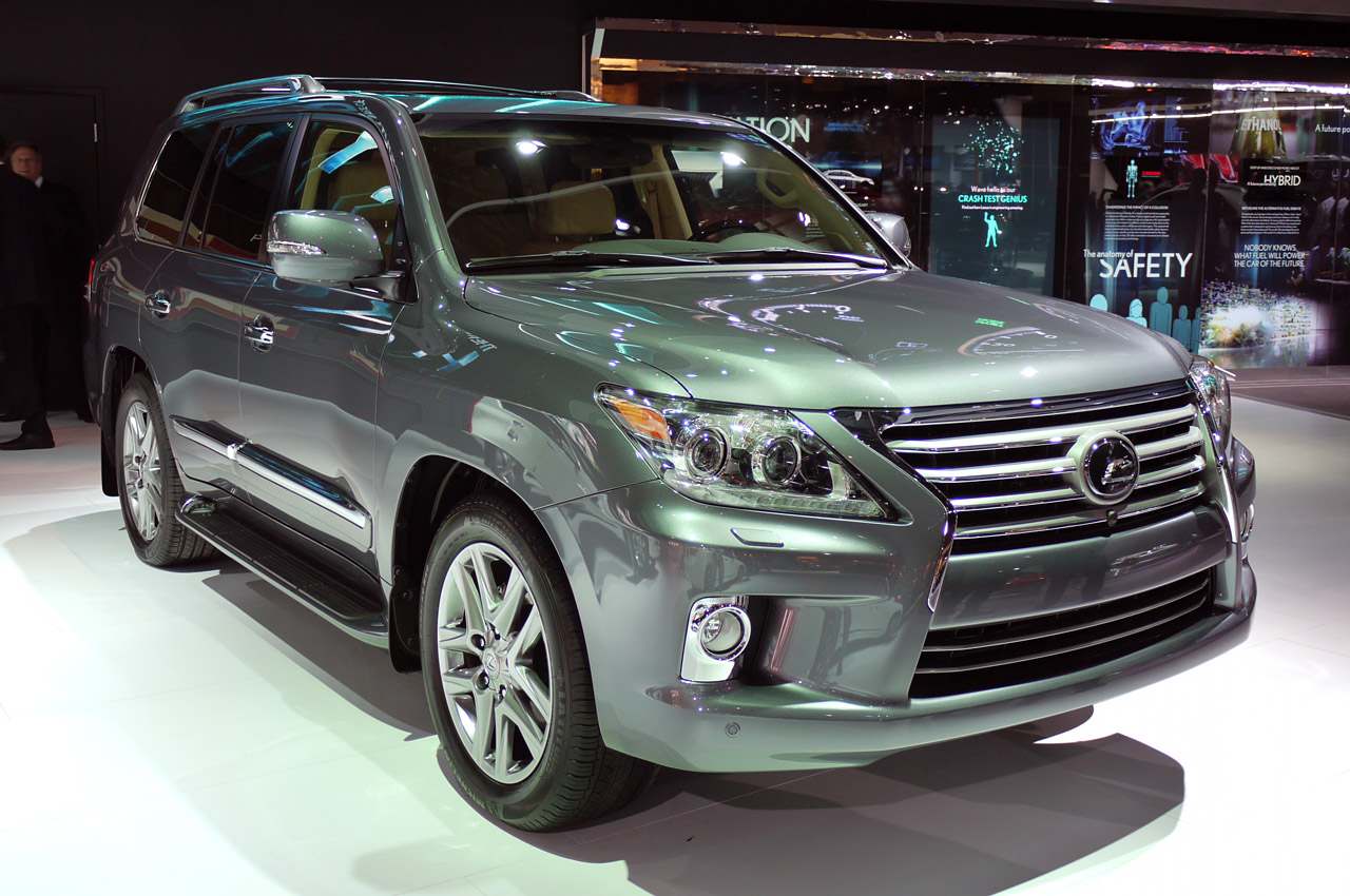 01 2013 lexus lx570 detroit