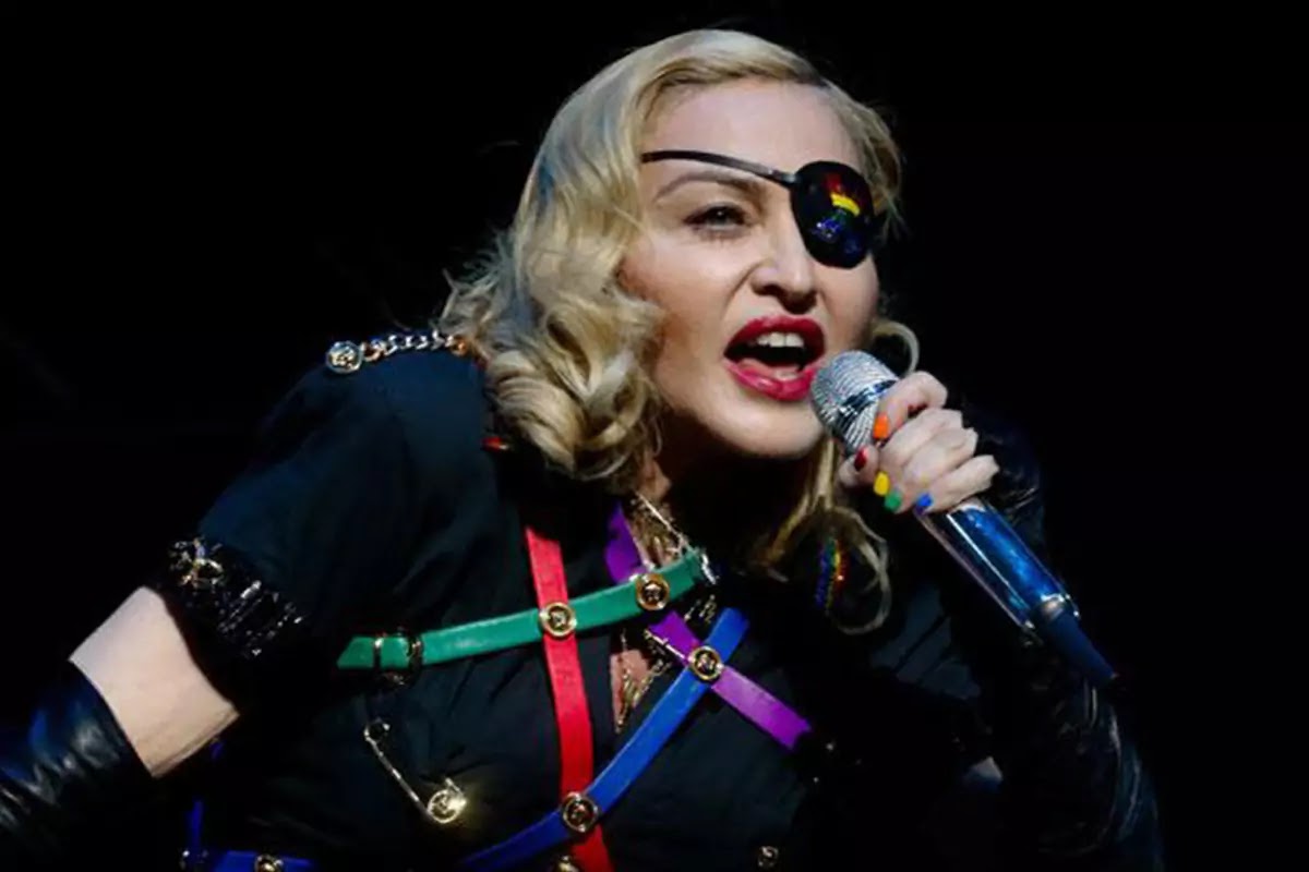 Madonna Digugat Fan Perkara Konser Tertunda 2 Jam