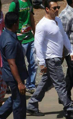 Salman Khan and Sara Khan on the sets of Mental