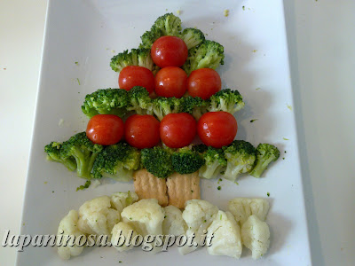 Alberello di verdure per Natale