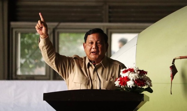 Prabowo Jadi Menteri Berkinerja Terbaik dan Layak Nyapres 2024, Kalian Tertarik Dukung?