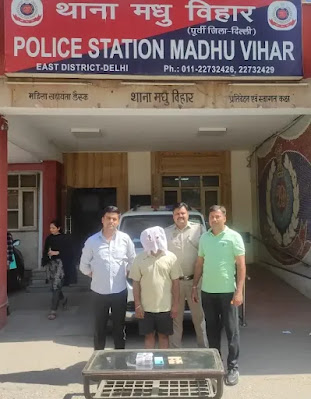 थाना मधु विहार, पूर्वी जिला द्वारा सट्टा रैकेट का भंडाफोड़ किया गया