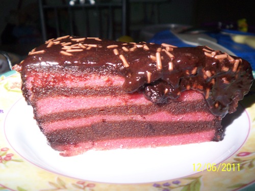 Tempat Fiza Simpan Resepi: Kek Lapis Strawberry Coklat