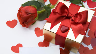 Love Gift Image With Flower HD