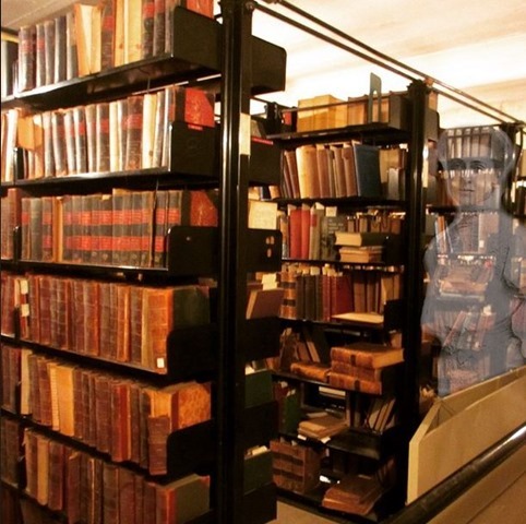 archives shelfie