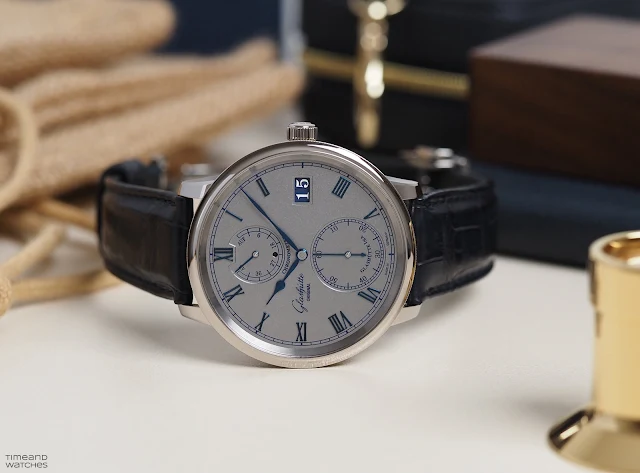 Glashütte Original Senator Chronometer with silver-blue dial