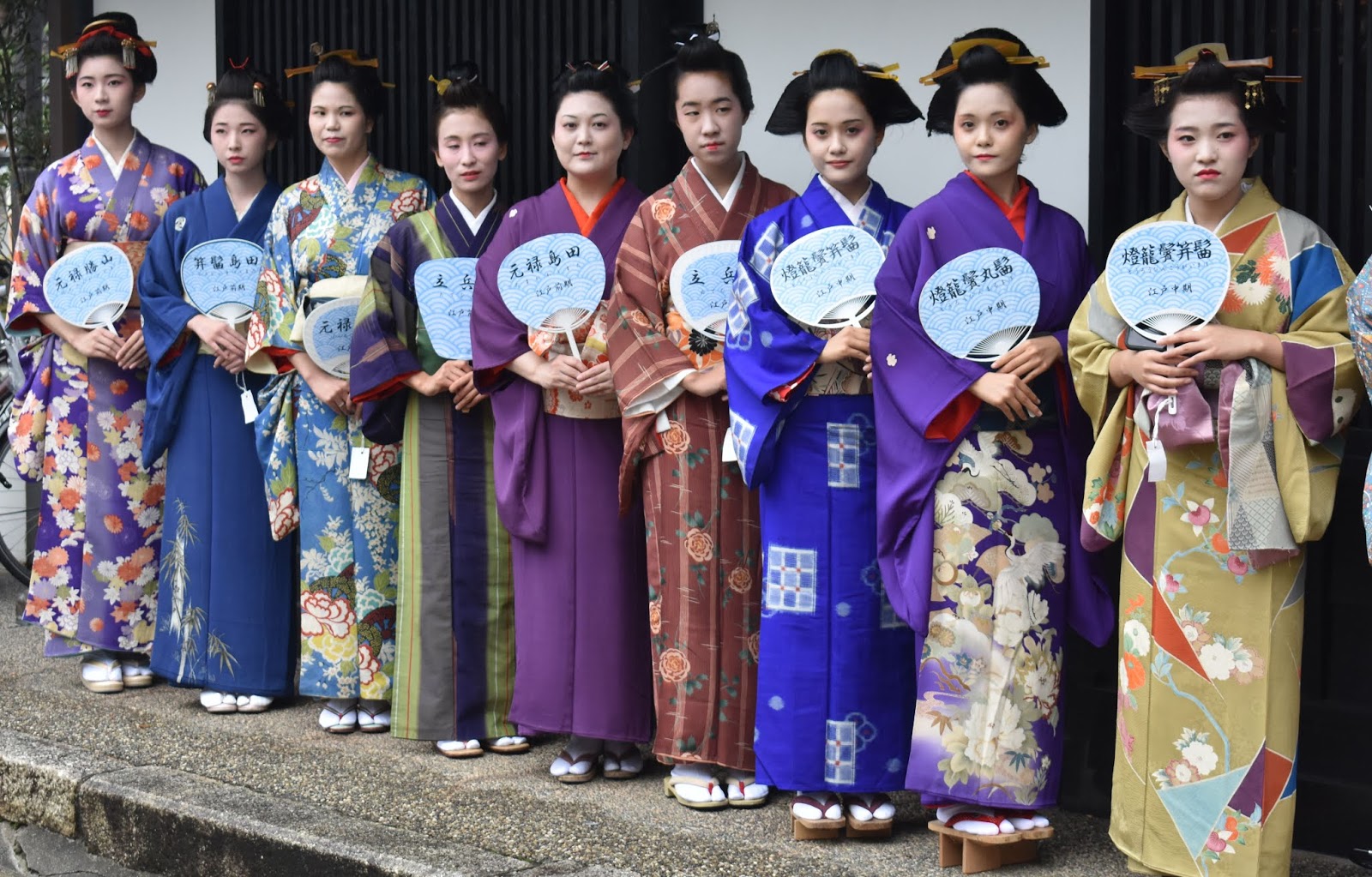 滋賀彦根新聞 江戸時代の髪型で散策するイベント 日本の古典の髪型 四番町スクエアと夢京橋キャッスルロードで