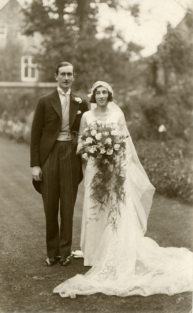 50 Fascinating Vintage Wedding Photos From the Roaring 20s ~ Vintage