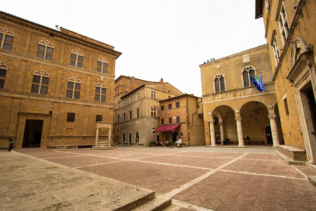 Pienza-Piazza Pio II