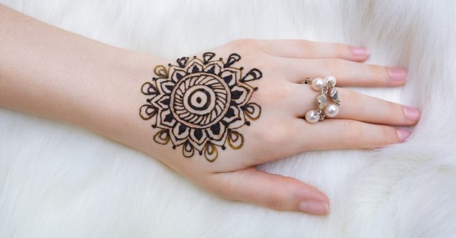 Terbaru 50+ Gambar Model Henna Tangan Simple