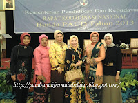 Awal diperkenalkan wacana aktivitas bunda PAUD NEW PROGRAMS MOTHER PAUD (Early Childhood Education) IN INDONESIA