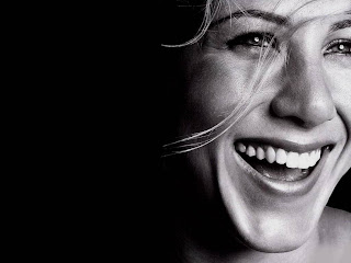 Free unwatermarked wallpapers of Jennifer Aniston at Fullwalls.blogspot.com