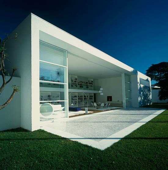 Minimalist House Architecture