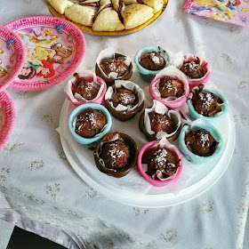 Ricetta muffin cioccolato e fragole senza uova