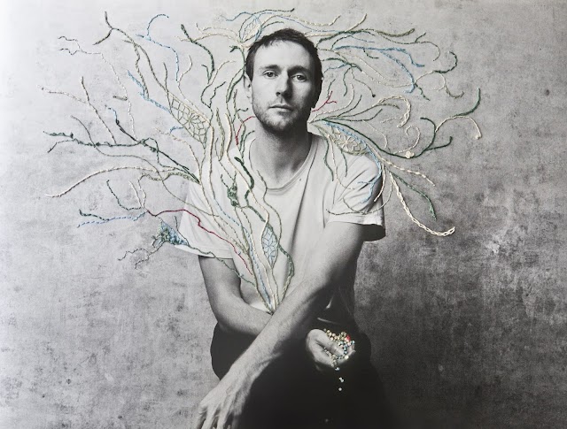 Cantor e multi-instrumentista galês NOVO AMOR lança novo álbum de inéditas, "Cannot Be, Whatsoever"