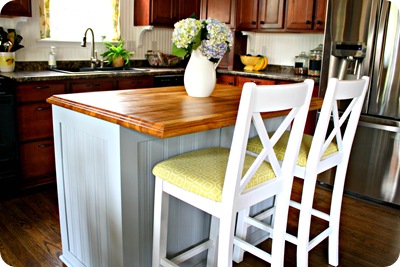 white chairs gray kitchen island