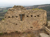 Mur del cantó de tramuntana amb restes d'opus spicatum