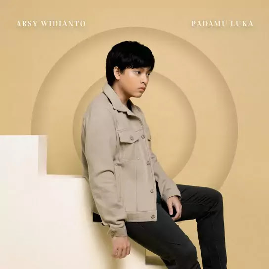 Lirik Padamu Luka - Arsy Widianto