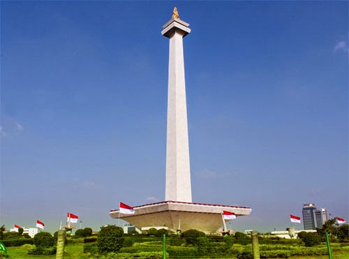 YUK BERWISATA KE MONUMEN NASIONAL (TUGU MONAS)