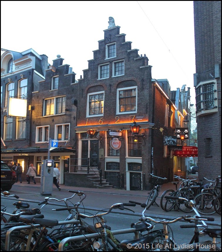 1627 building