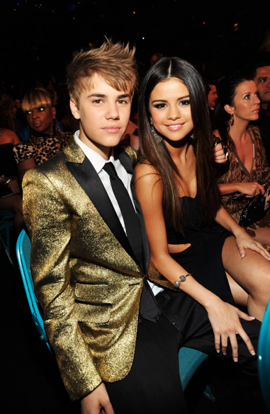 selena gomez justin bieber billboard. Justin Bieber and Selena Gomez