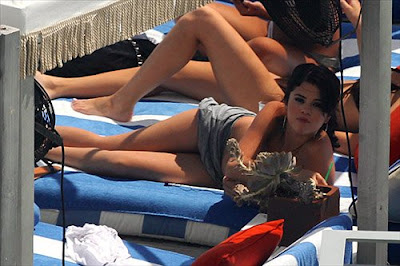 Selena Gomez Hot Bikini