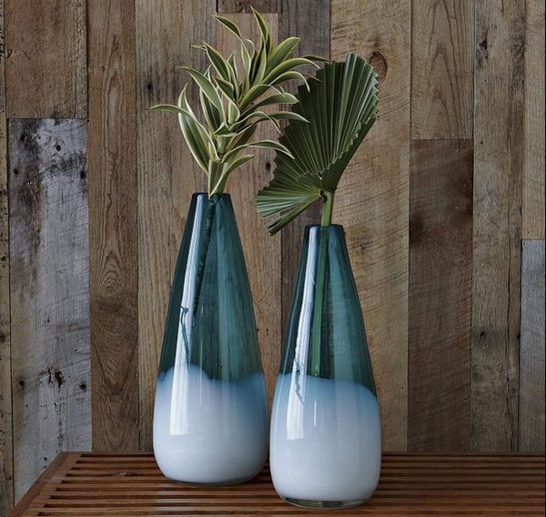 Vas Kaca  Cantik untuk Menghiasi Interior Rumah Minimalis 