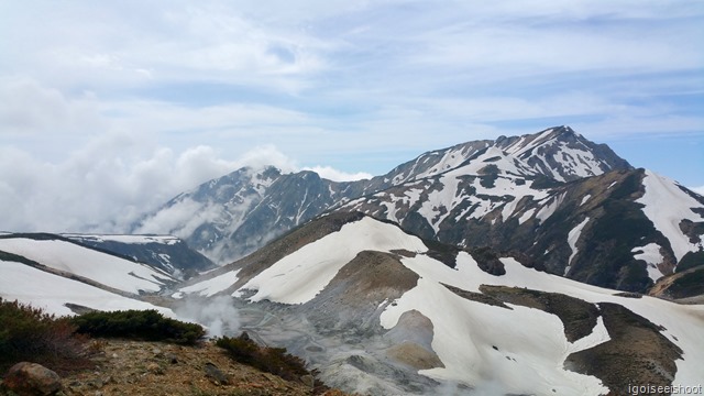 Tateyama Alpine Route in late May