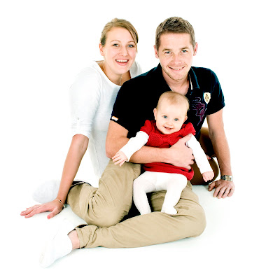 family portrait, mum, dad and baby girl, photography, photographers